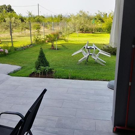 Lia'S Studio Skotina Exterior foto
